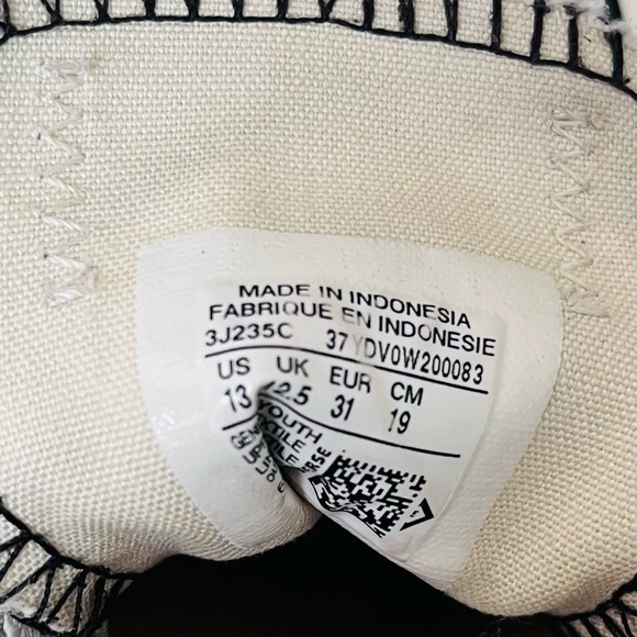 2 pairs of shoes - Picture 11 of 11